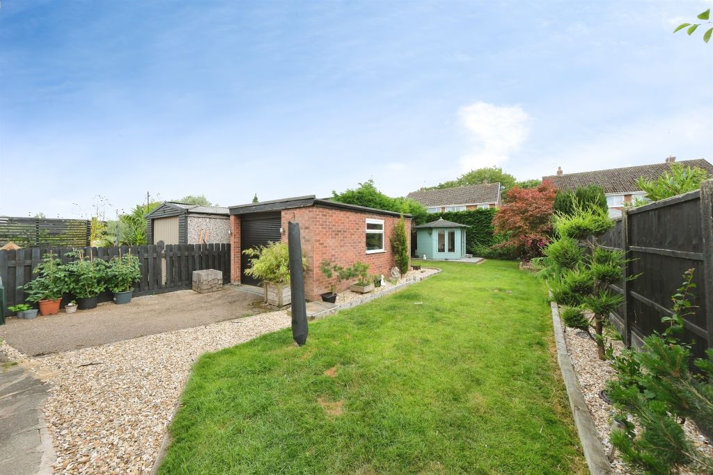 Property photo 2 of 17