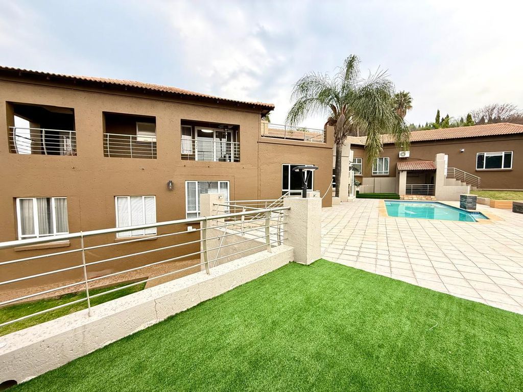 Property photo 2 of 42