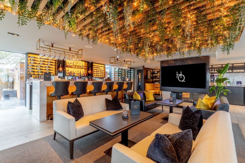 Property photo 2 of 9 Colony HQ.Jpg