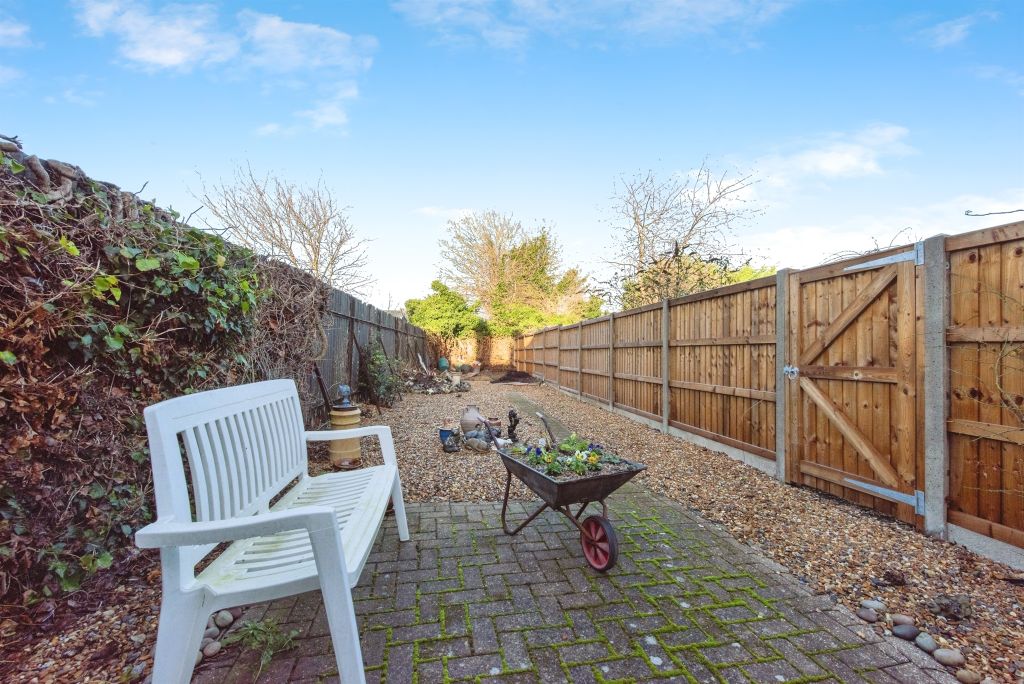 Property photo 2 of 16