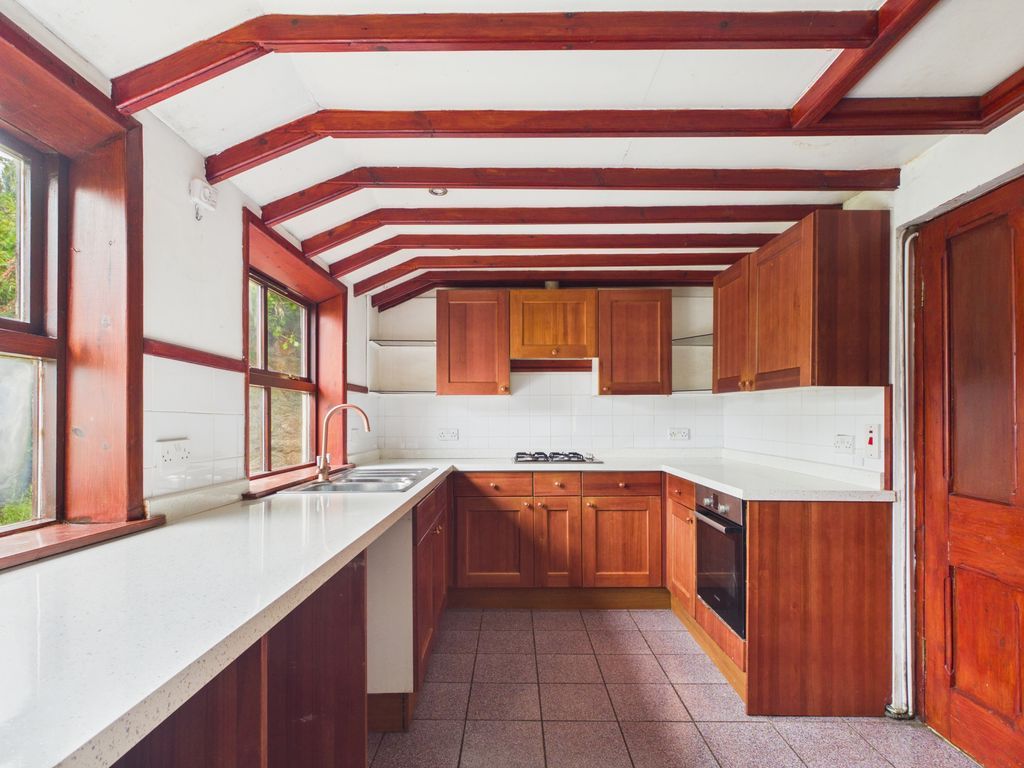 Property photo 2 of 13 Kitchen