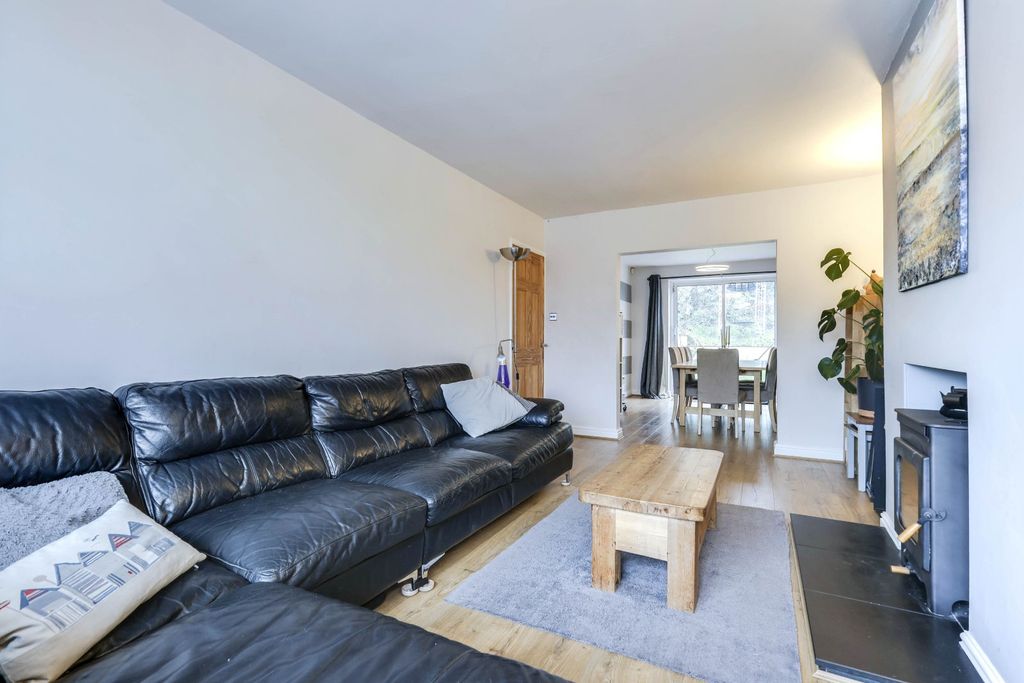 Property photo 3 of 25 Picture No. 13