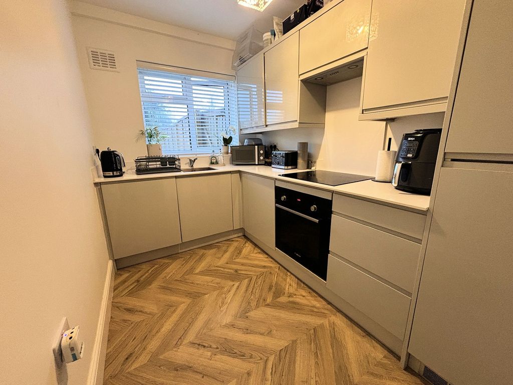 Property photo 3 of 5 Photo 3