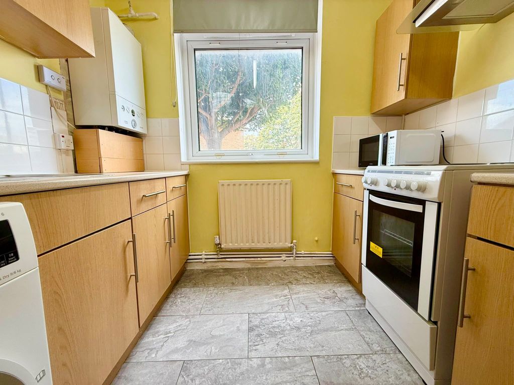 Property photo 3 of 9 Gallery