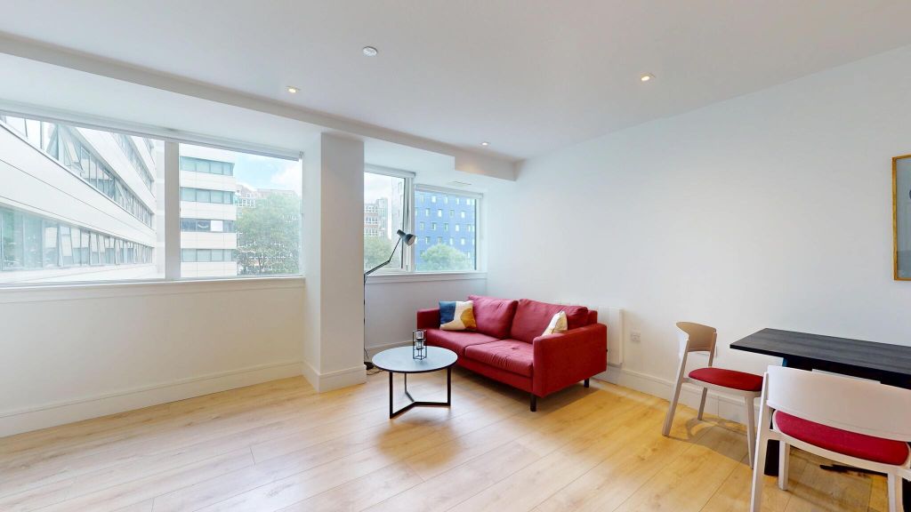 Property photo 1 of 21 Living Room