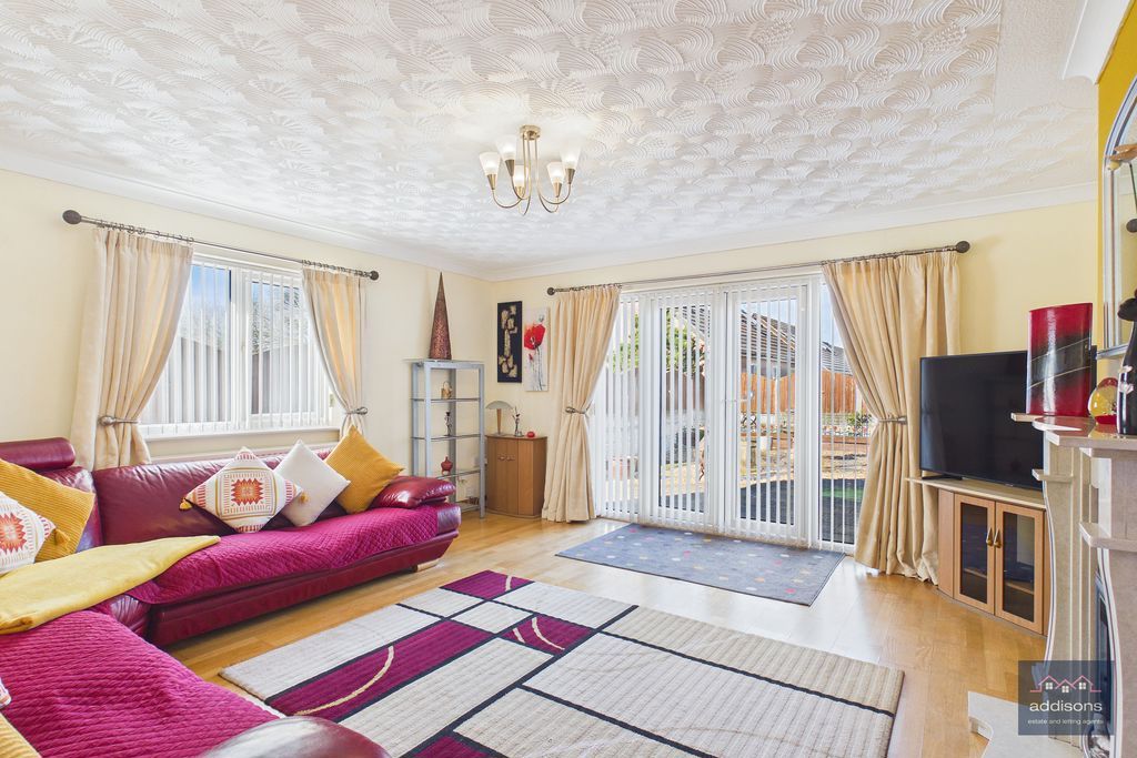 Property photo 3 of 34 Photo 24