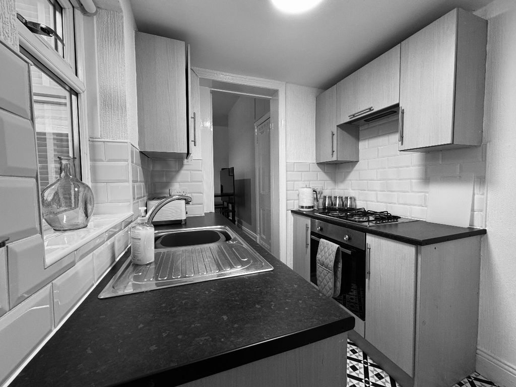 Property photo 3 of 29