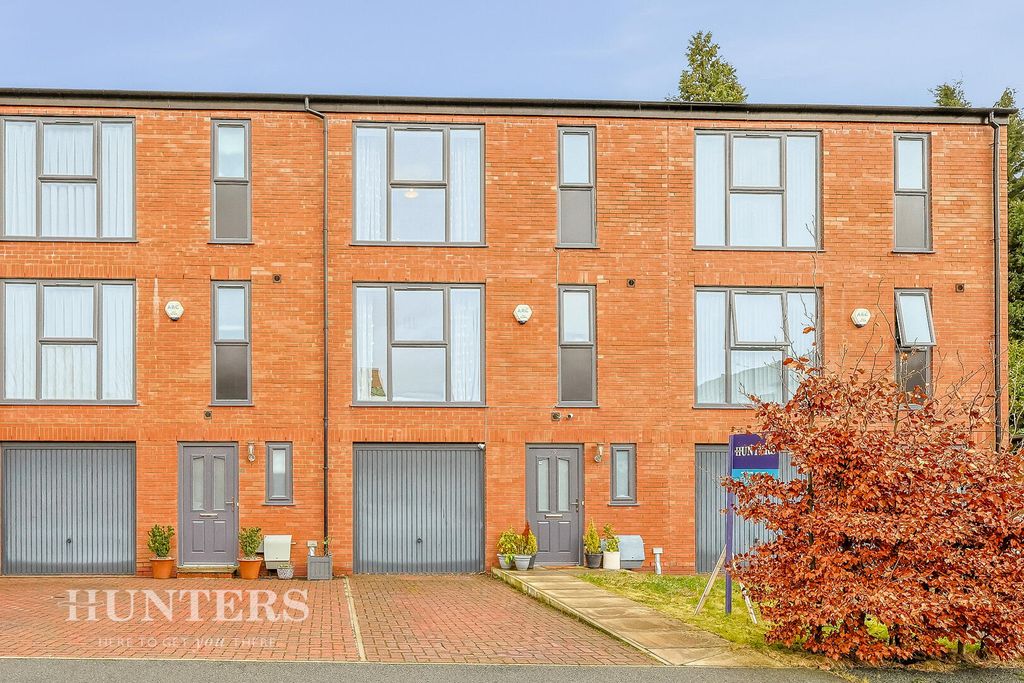 Property photo 1 of 29 Front (Exterior)