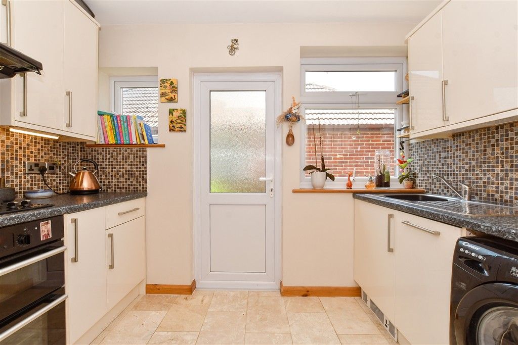 Property photo 2 of 18 Kitchen