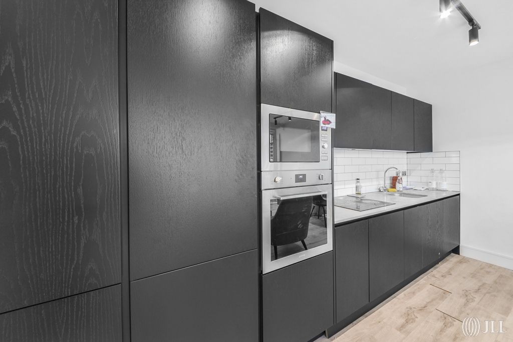 Property photo 3 of 10 Icon Tower