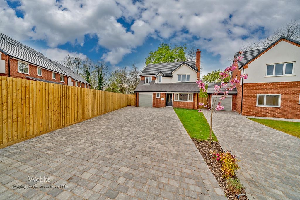 Property photo 2 of 10 Â© Webbs Estate Agents Â© (61 Of 93).Jpg