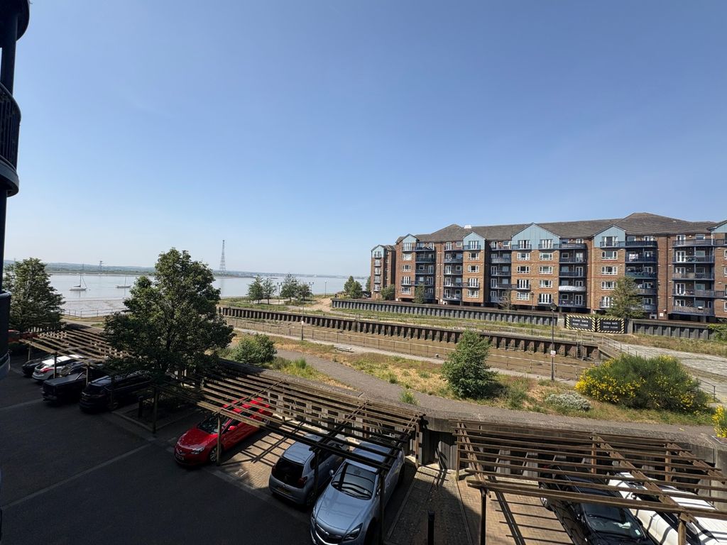 Property photo 2 of 4 5204311