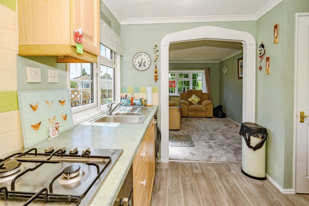 Property photo 2 of 20