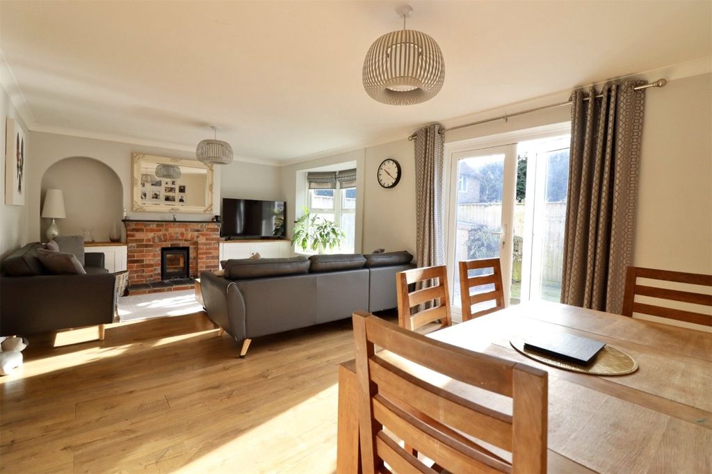 Property photo 3 of 13 Picture No. 12