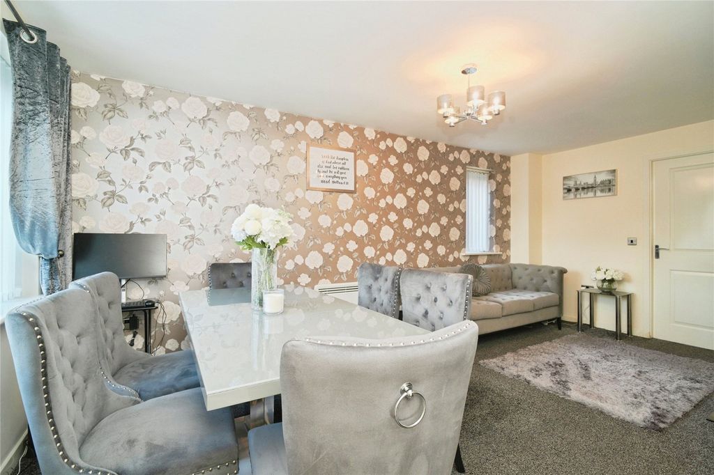 Property photo 3 of 17 Picture No. 22