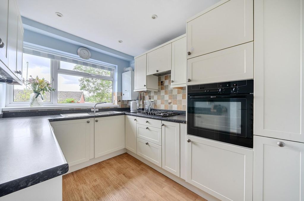 Property photo 2 of 17 Julius Close 16 (18).Jpg