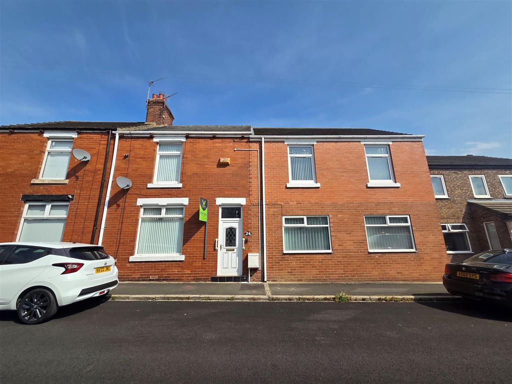 Property photo 1 of 27 24 Hutton.Jpg
