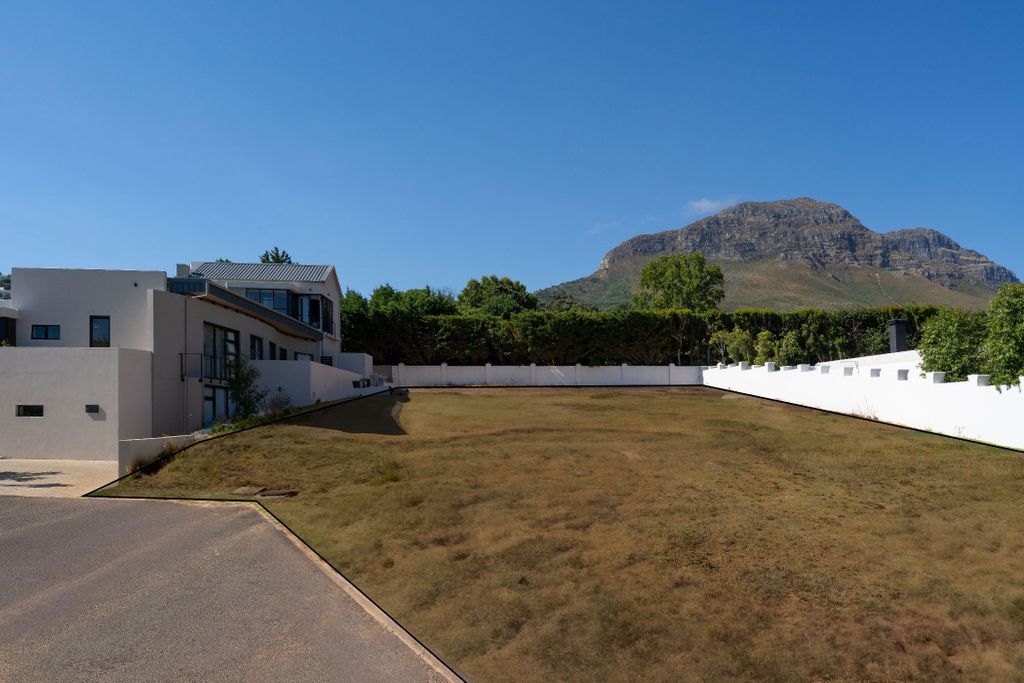 Property photo 3 of 22 Sw1726898