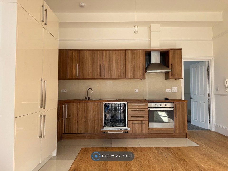 Property photo 2 of 13 Kitchen