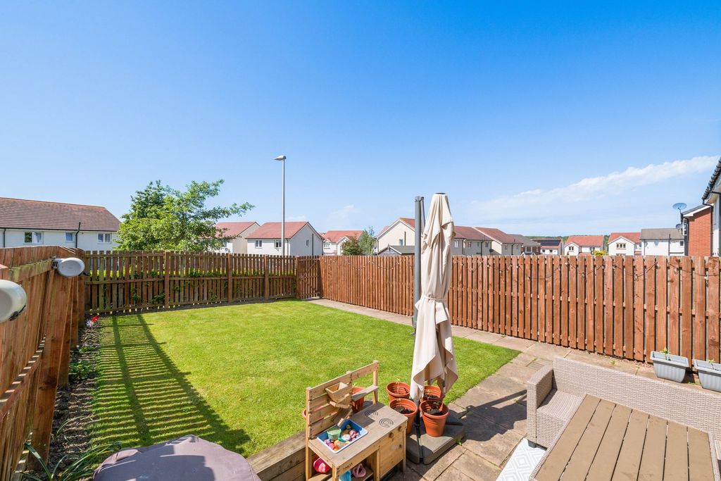 Property photo 1 of 38 Rear Garden
