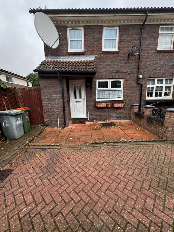 Property photo 2 of 6