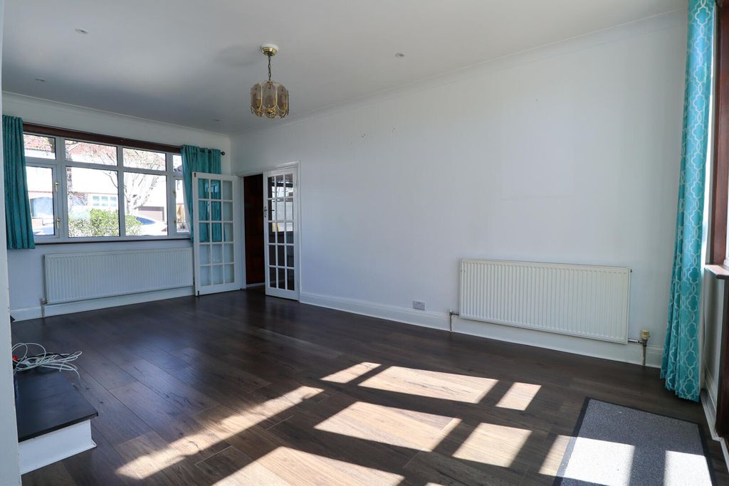 Property photo 3 of 15 Living Room