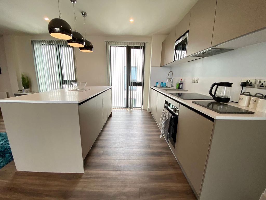 Property photo 2 of 12 Bedroom