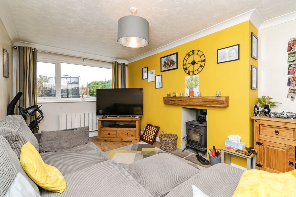 Property photo 3 of 12 Sitting Room