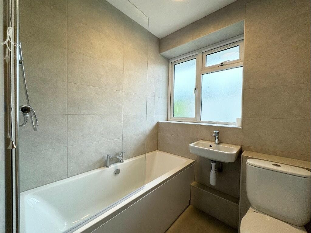 Property photo 3 of 6 Gallery