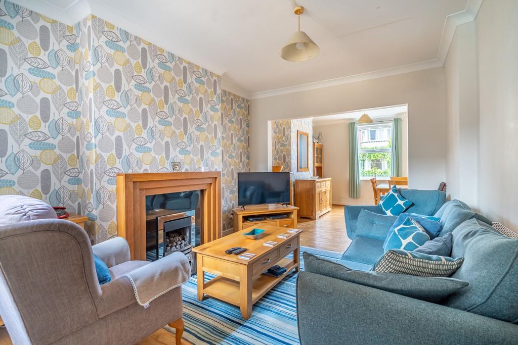 Property photo 2 of 12 Swinerton Ave-4.Jpg