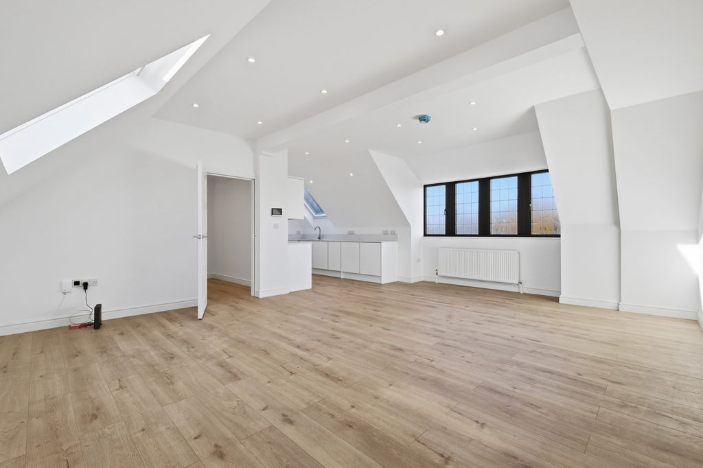 Property photo 2 of 23 Reception