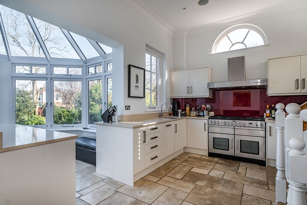 Property photo 3 of 18