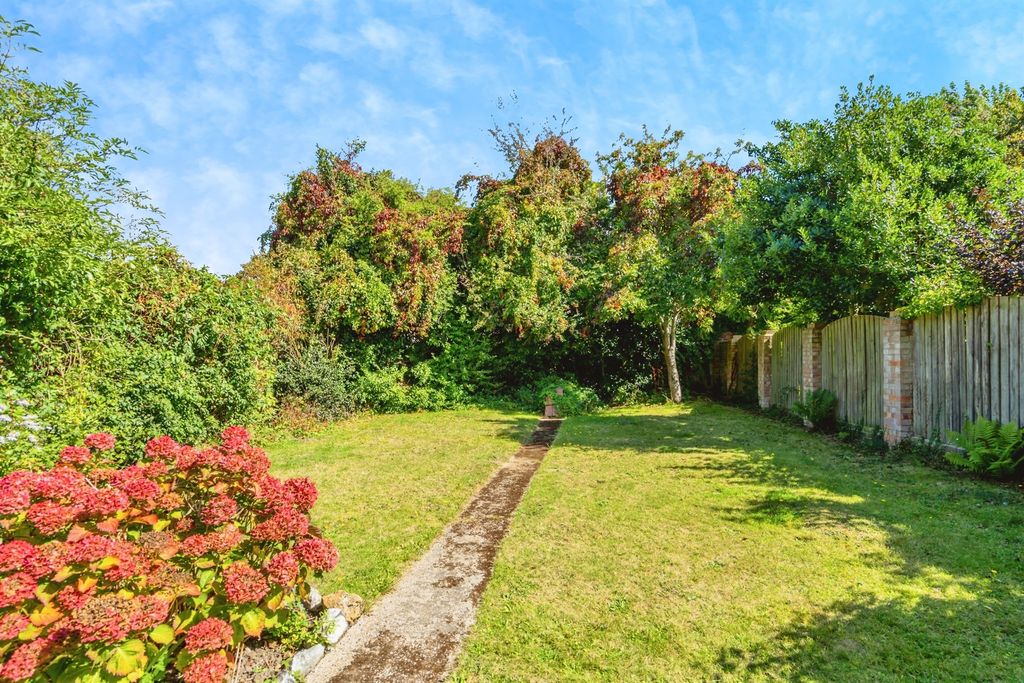 Property photo 2 of 12