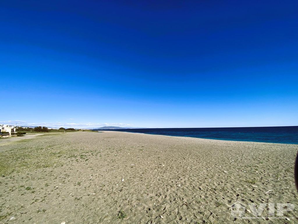 Property photo 2 of 36