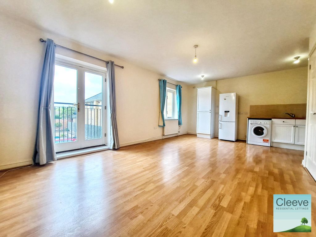 Property photo 3 of 8 1000167545