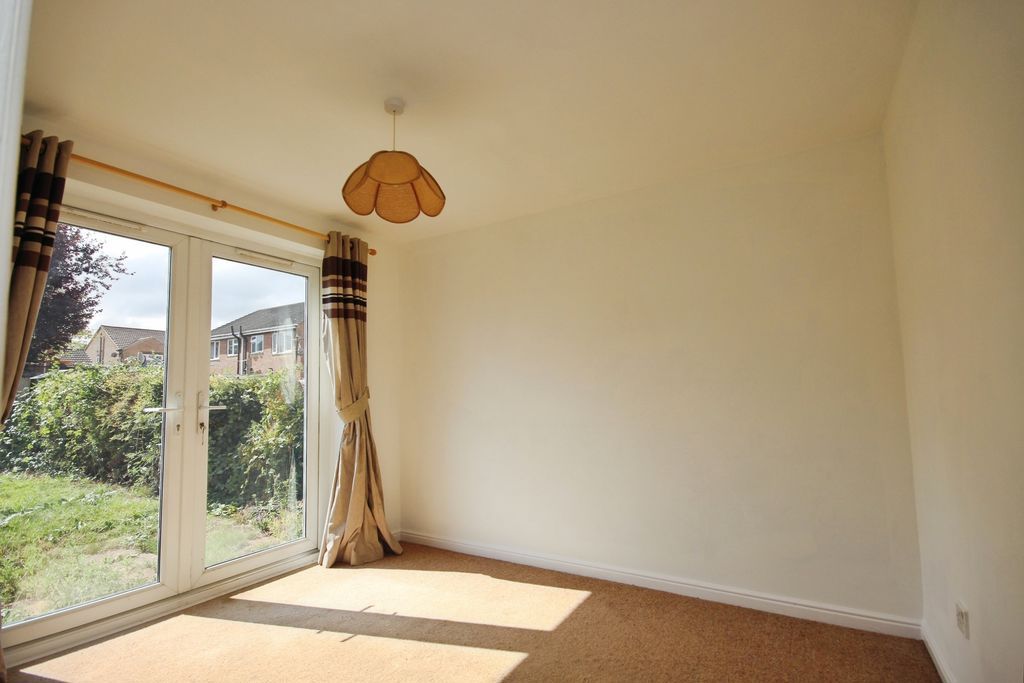 Property photo 3 of 14 Dining Room