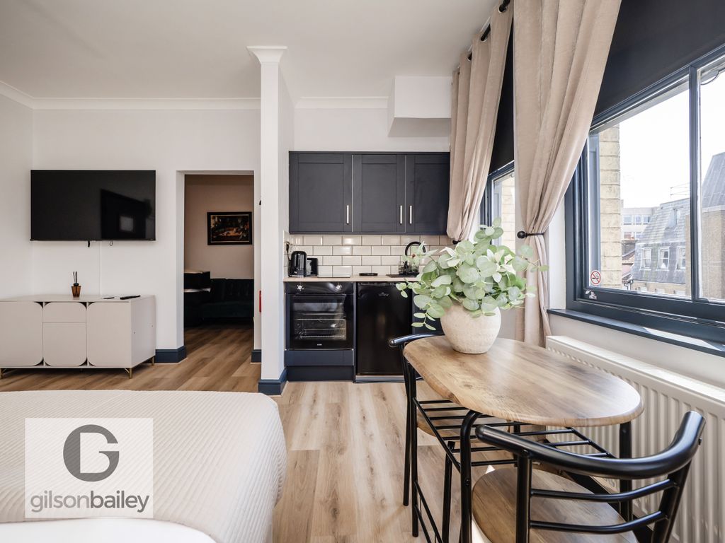 Property photo 1 of 12 5-Flat4 52Apowrd-21