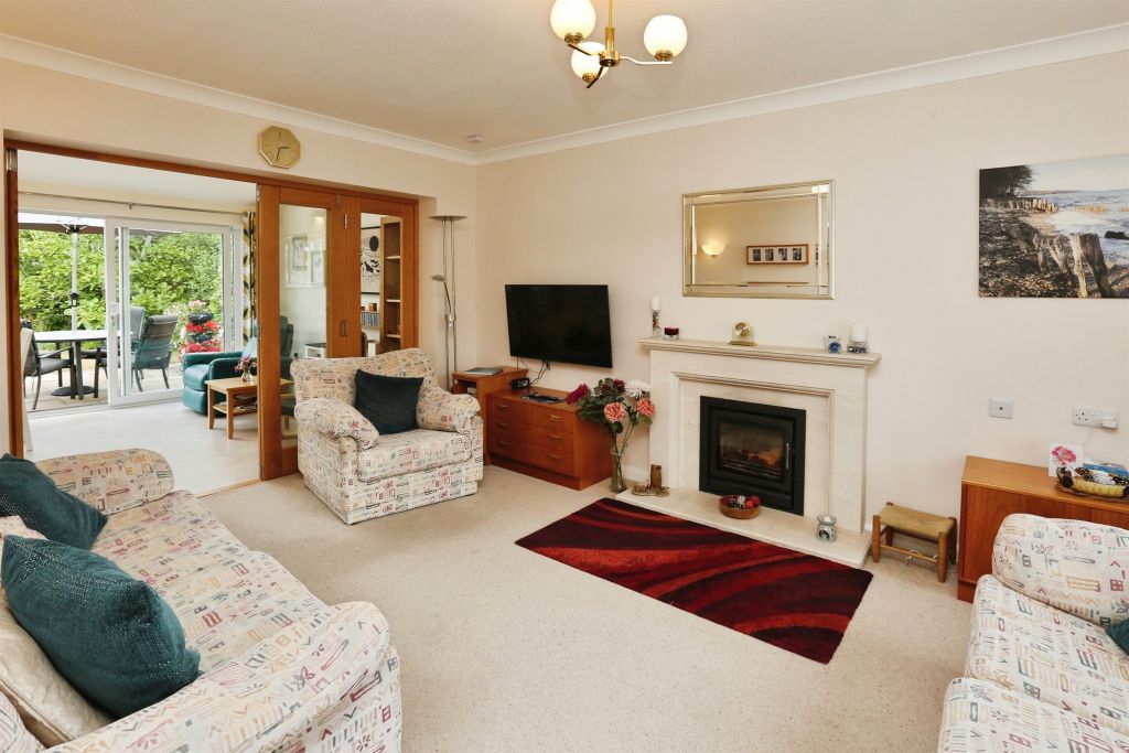 Property photo 3 of 26