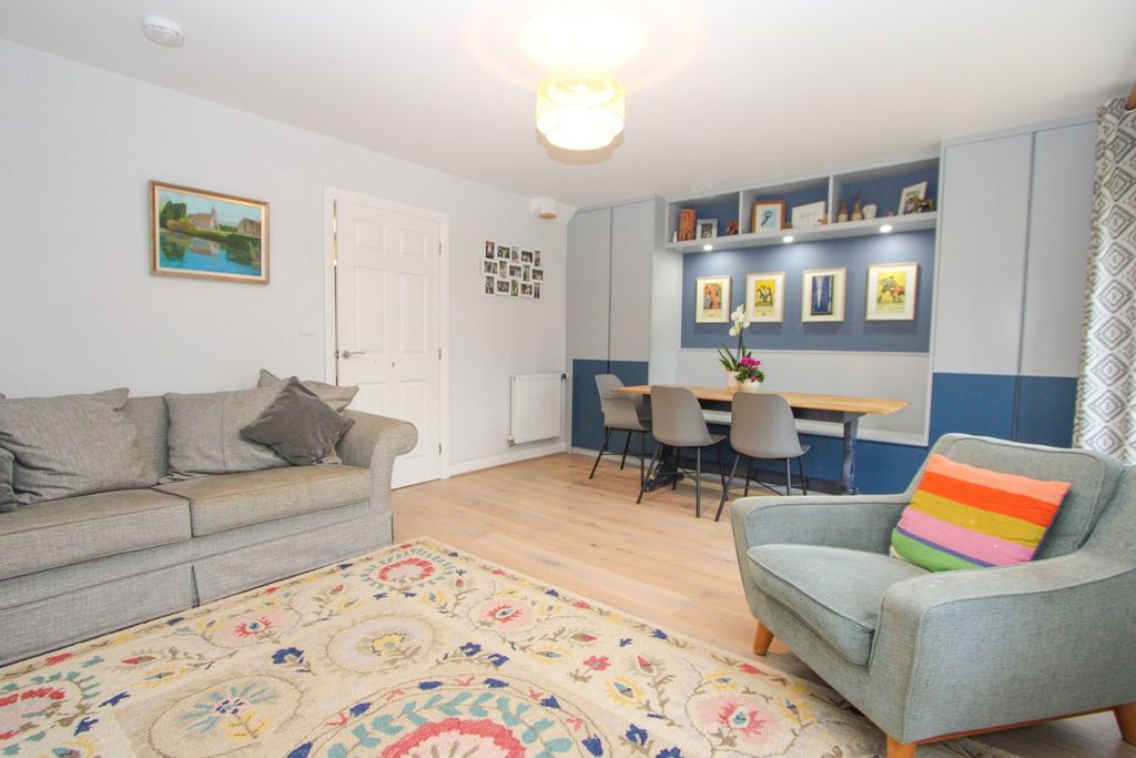 Property photo 3 of 24