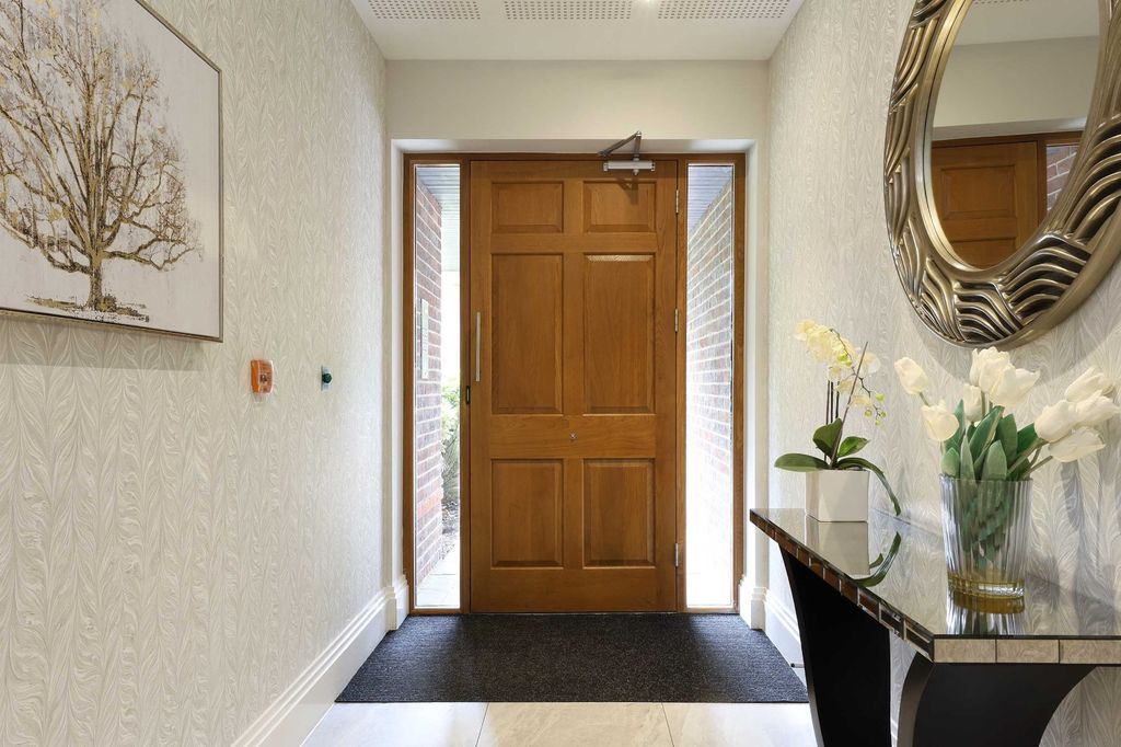 Property photo 3 of 14 Picture No. 05