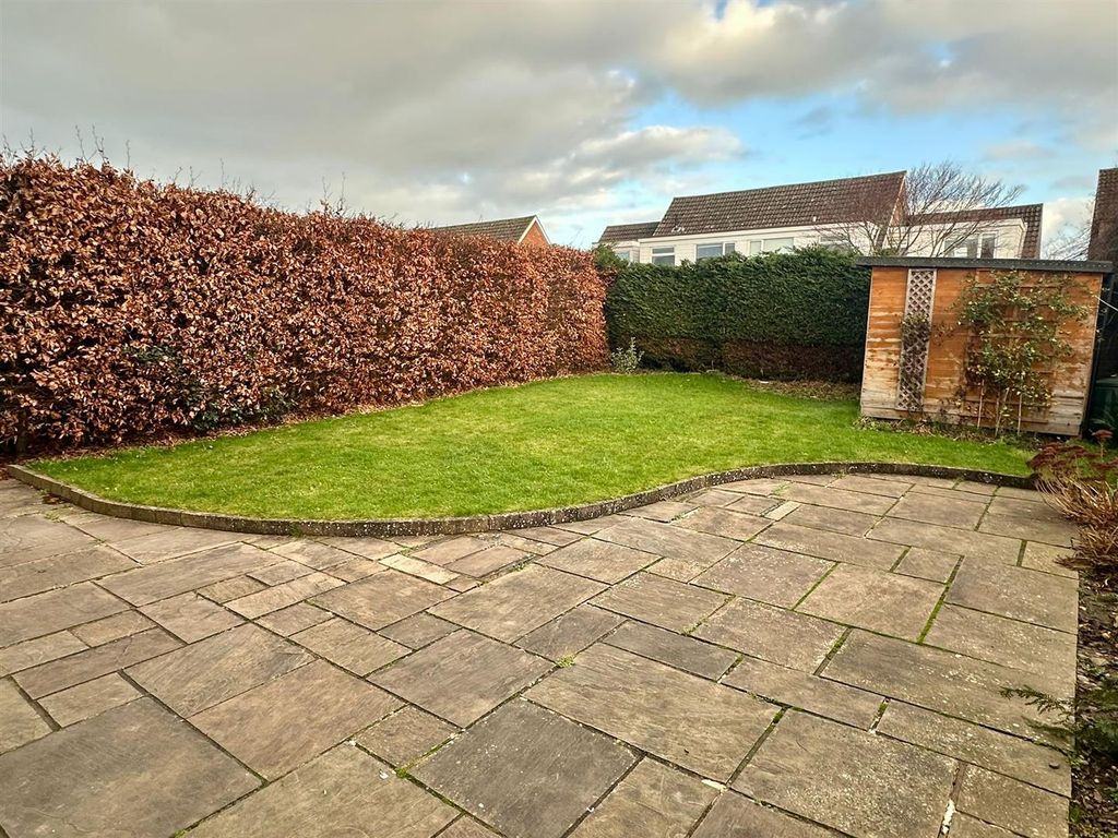 Property photo 2 of 11