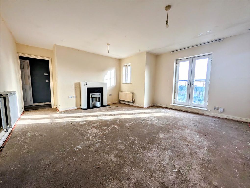 Property photo 2 of 11 Lounge 1.Jpg