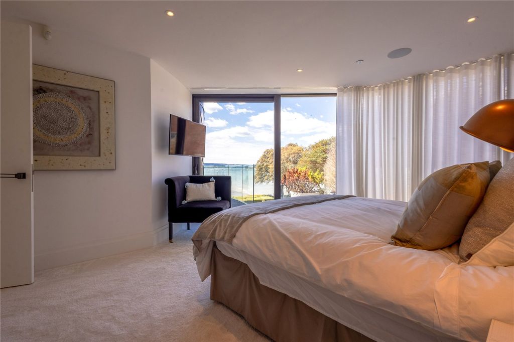 Additional image 17 of 3 bed flat for saleShore Road, Sandbanks, Poole, Dorset BH13