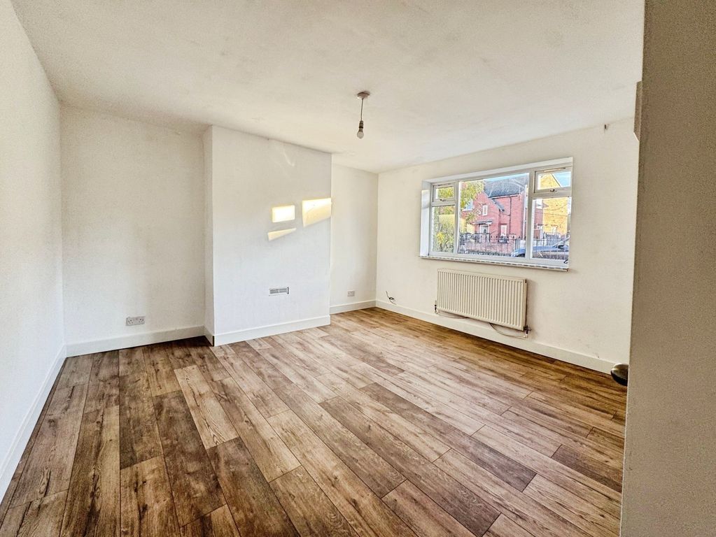 Property photo 1 of 17 Picture No. 02