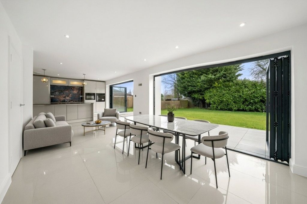 Property photo 3 of 12 Picture No. 37