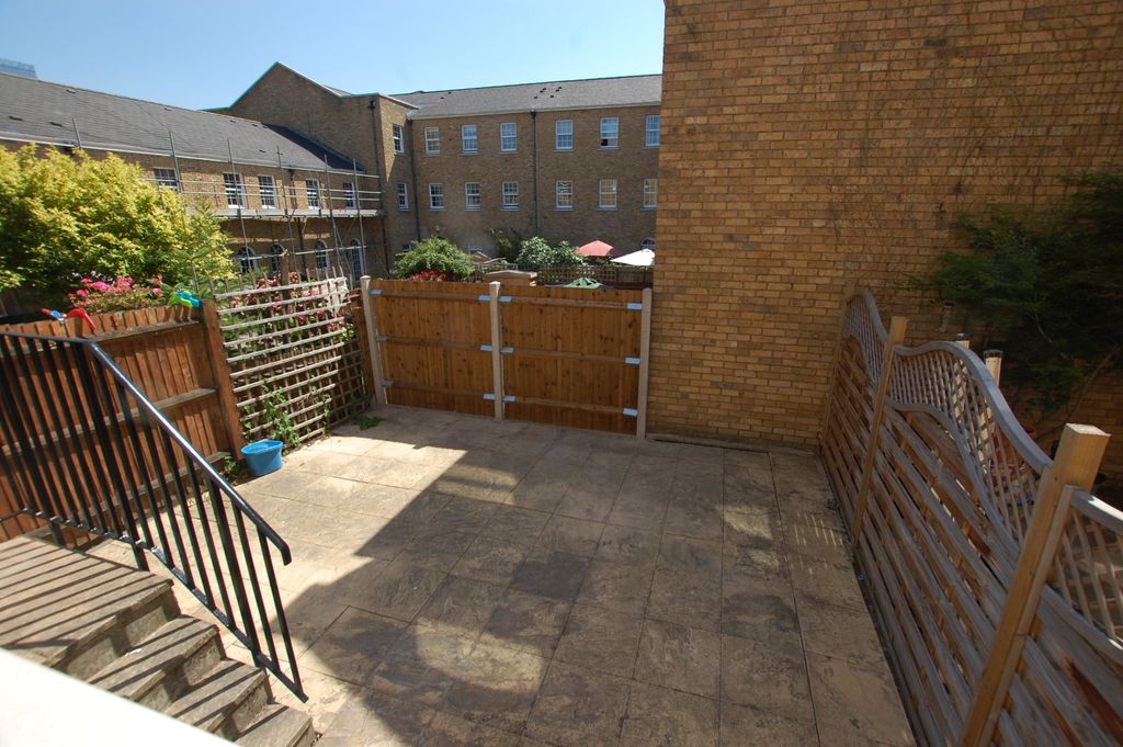 Property photo 3 of 3 Picture No. 09