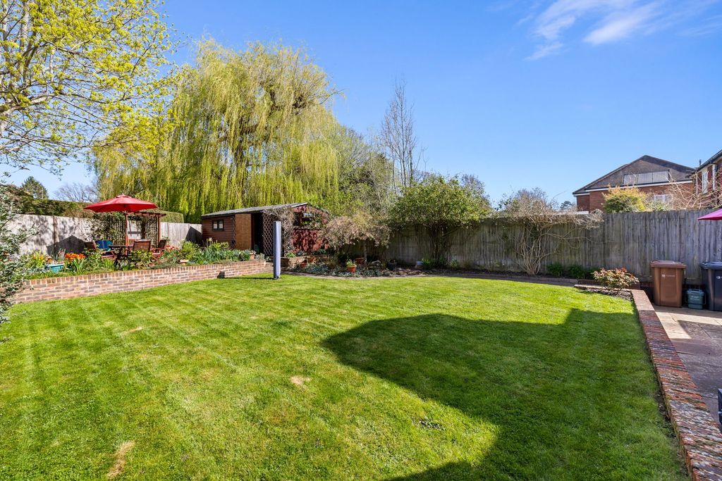 Property photo 2 of 20