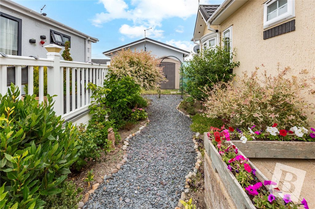 Property photo 3 of 28 Exterior