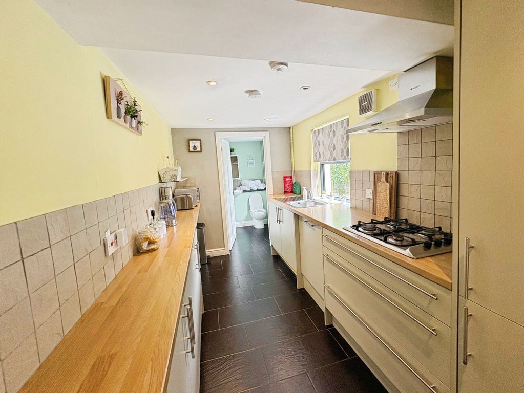 Property photo 3 of 13 Bathroom