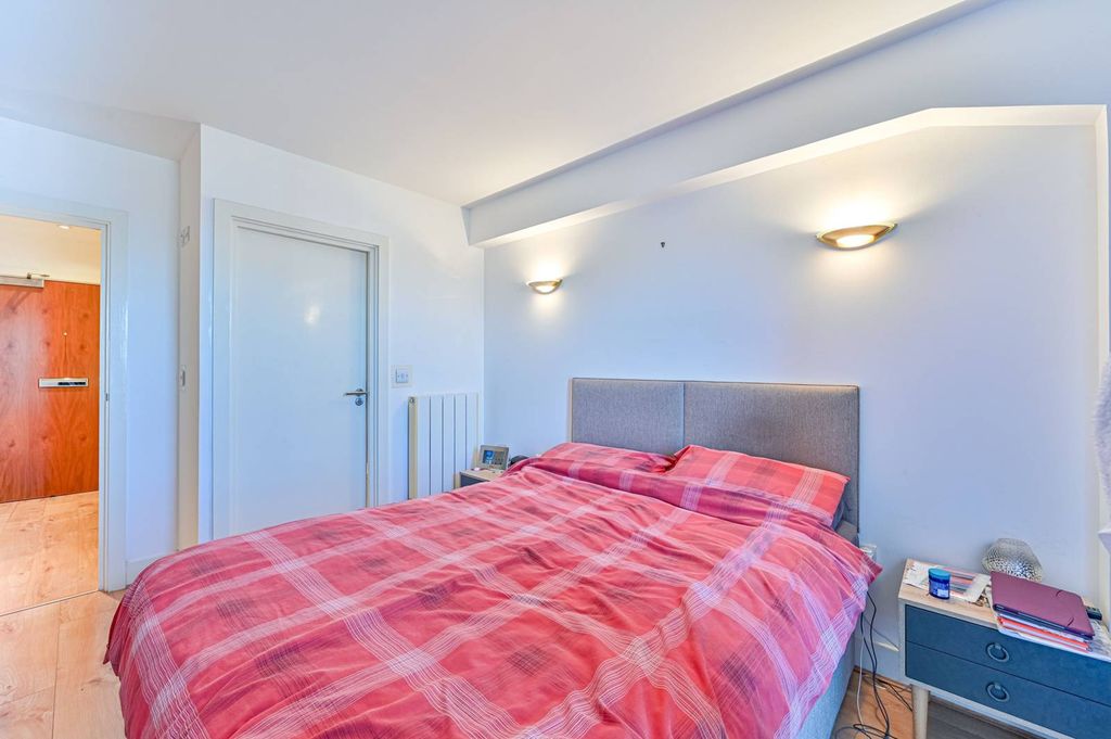 Property photo 3 of 11